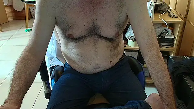 Snapshot of angelgarcia269 chatting on February 1, 2026, 11:41 am angelgarcia269 online show from February 1, 2026, 11:41 am