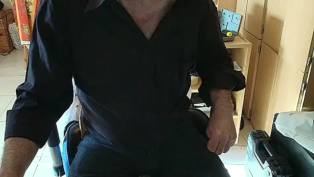 angelgarcia269 online show from April 10, 2026, 11:50 am