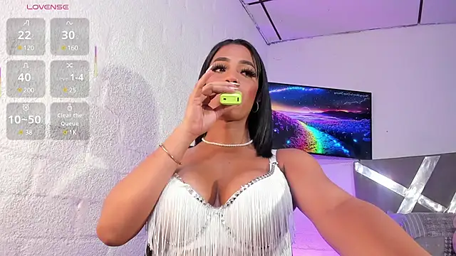 Snapshot of Fenty_XX chatting on March 8, 2025, 5:38 am Fenty XX online show from March 8, 2025, 5:38 am