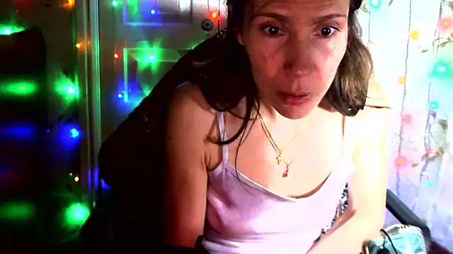 Ladywinter online show from April 7, 2026, 6:32 pm