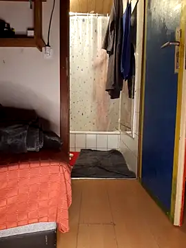 Snapshot of Cridere chatting on March 15, 2025, 6:47 am Cridere online show from March 15, 2025, 6:47 am