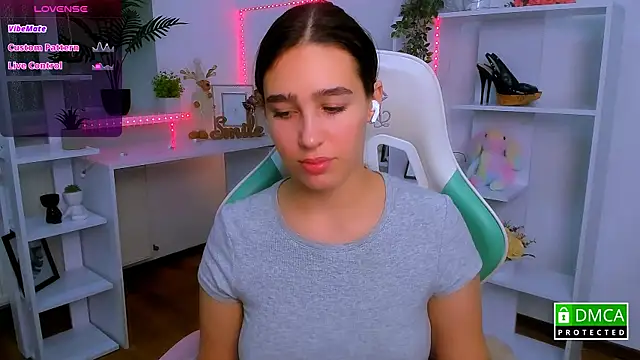  Eliizabeth  online show from November 25, 2025, 10:32 pm