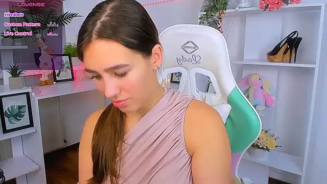  Eliizabeth  online show from October 27, 2025, 10:54 pm