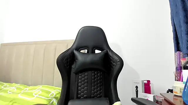 Snapshot of Chloemiller89 chatting on October 25, 2025, 10:32 pm Chloemiller89 online show from October 25, 2025, 10:32 pm