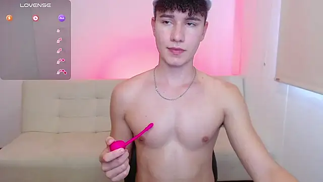 adrian morelly online show from February 8, 2026, 7:44 pm