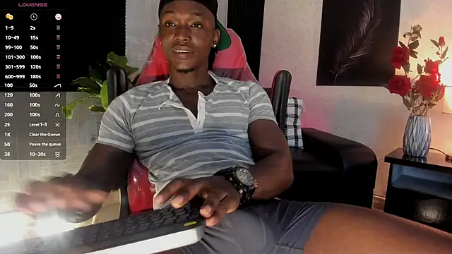 Snapshot of DannSmmith chatting on February 7, 2026, 5:15 am DannSmmith online show from February 7, 2026, 5:15 am