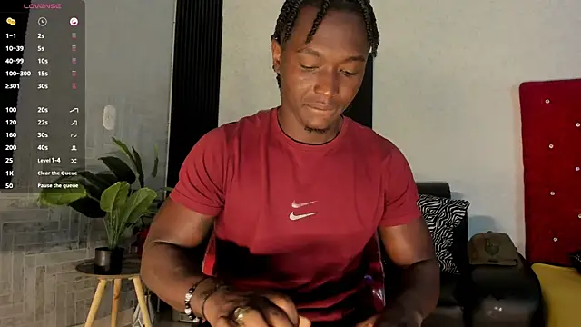 DannSmmith online show from December 5, 2025, 11:20 am