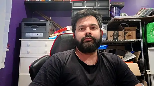 Snapshot of Sakhtlaundaz chatting on December 15, 2025, 12:55 pm Sakhtlaundaz online show from December 15, 2025, 12:55 pm