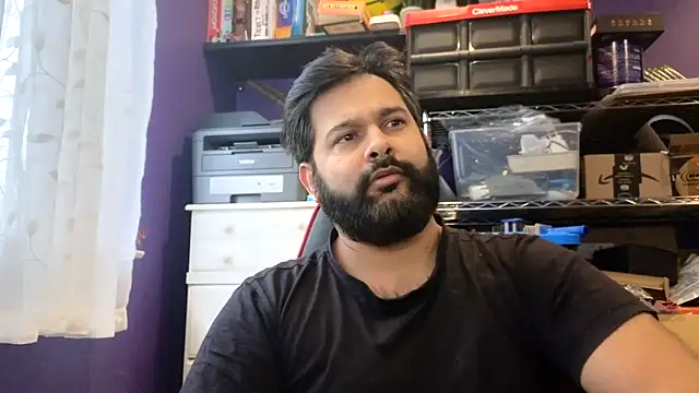 Snapshot of Sakhtlaundaz chatting on December 16, 2025, 2:43 pm Sakhtlaundaz online show from December 16, 2025, 2:43 pm