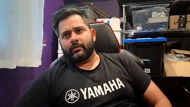 Snapshot of Sakhtlaundaz chatting on October 22, 2025, 8:52 pm Sakhtlaundaz online show from October 22, 2025, 8:52 pm