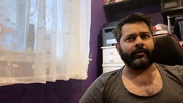 Snapshot of Sakhtlaundaz chatting on November 10, 2025, 12:54 pm Sakhtlaundaz online show from November 10, 2025, 12:54 pm