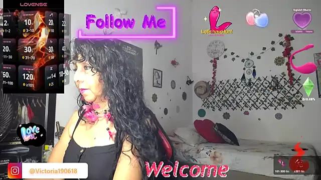 Snapshot of YourWhoreXX chatting on October 26, 2025, 8:37 am YourWhoreXX online show from October 26, 2025, 8:37 am