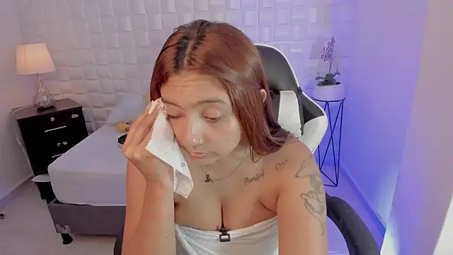 anny rouse24 online show from February 12, 2026, 2:22 am