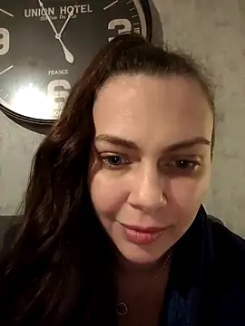 LEAsquirt91 online show from March 6, 2025, 12:00 am