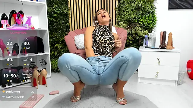 Snapshot of sweetcherry30 chatting on October 2, 2025, 6:00 pm sweetcherry30 online show from October 2, 2025, 6:00 pm