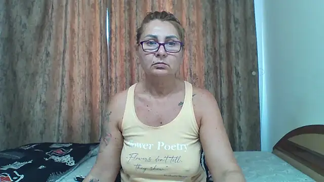 PussyEvely online show from May 28, 2026, 9:06 am