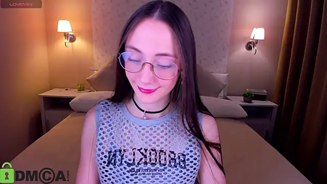 Lexi Split online show from May 19, 2026, 1:56 am
