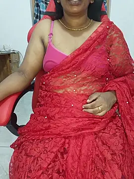 Snapshot of Malluivaniya chatting on December 2, 2025, 6:20 pm Malluivaniya online show from December 2, 2025, 6:20 pm