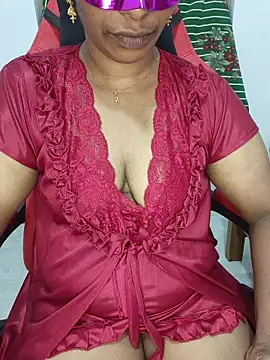Snapshot of Malluivaniya chatting on November 6, 2025, 6:23 pm Malluivaniya online show from November 6, 2025, 6:23 pm