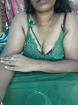Snapshot of Malluivaniya chatting on October 25, 2025, 7:40 am Malluivaniya online show from October 25, 2025, 7:40 am