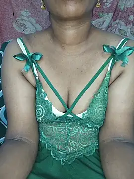 Snapshot of Malluivaniya chatting on October 15, 2025, 5:54 pm Malluivaniya online show from October 15, 2025, 5:54 pm