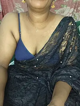 Snapshot of Malluivaniya chatting on October 26, 2025, 6:19 pm Malluivaniya online show from October 26, 2025, 6:19 pm