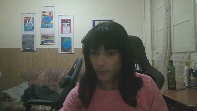 calliemaggotbone online show from November 12, 2025, 5:17 pm