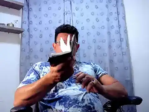 Snapshot of pedropicapi chatting on February 17, 2025, 2:42 am pedropicapi online show from February 17, 2025, 2:42 am