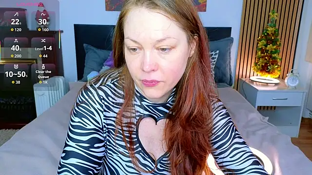 Snapshot of CutieGinger chatting on December 21, 2025, 3:25 pm CutieGinger online show from December 21, 2025, 3:25 pm