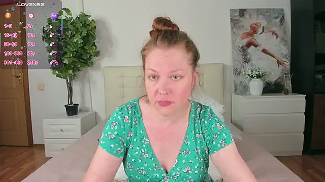 CutieGinger online show from May 16, 2026, 1:37 am