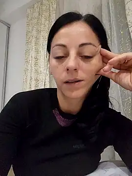 bruneta sexy23 online show from November 24, 2025, 4:56 am