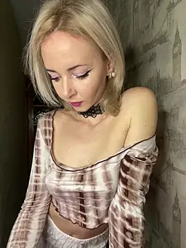 Kristina03 online show from February 11, 2026, 9:25 pm