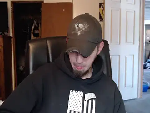 pensguy30 online show from December 13, 2024, 8:37 pm