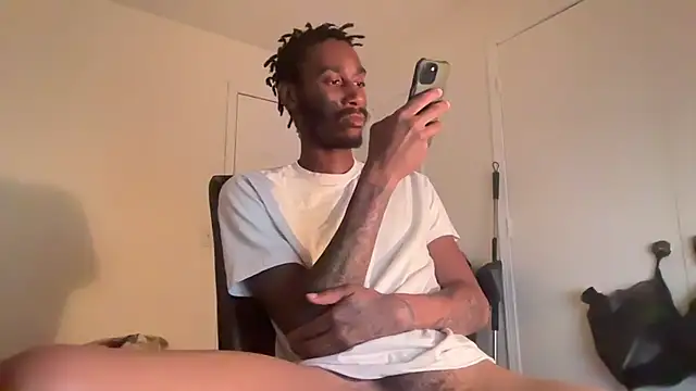 Snapshot of ITSONLYKENNY chatting on October 7, 2025, 5:52 am ITSONLYKENNY online show from October 7, 2025, 5:52 am