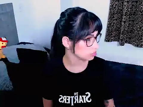 diana  34 online show from November 25, 2025, 11:59 pm