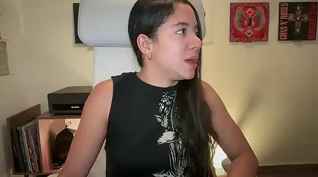 Snapshot of adriana__sosa_ chatting on February 5, 2025, 11:17 pm adriana sosa online show from February 5, 2025, 11:17 pm