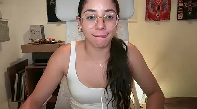 Snapshot of adriana__sosa_ chatting on January 28, 2025, 11:17 pm adriana sosa online show from January 28, 2025, 11:17 pm