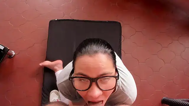 Snapshot of boomboomHooT chatting on March 11, 2025, 5:57 pm boomboomHooT online show from March 11, 2025, 5:57 pm