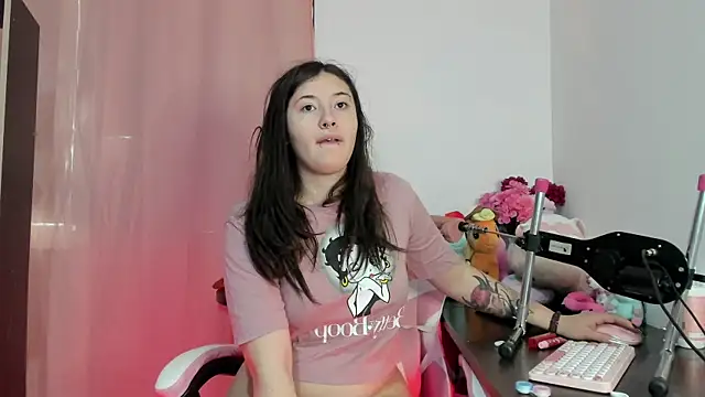 chubby vanniie  online show from September 30, 2025, 4:13 pm