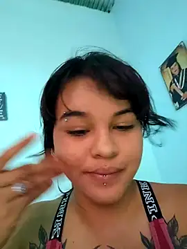 Snapshot of Bellota_22_Fuckme chatting on December 15, 2025, 1:28 pm Bellota 22 Fuckme online show from December 15, 2025, 1:28 pm