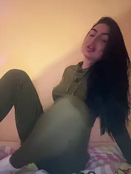 Snapshot of CabrioCabrio chatting on March 4, 2026, 6:04 pm CabrioCabrio online show from March 4, 2026, 6:04 pm