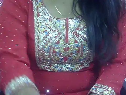 Snapshot of Lusty_Wife1 chatting on February 5, 2026, 10:33 am Lusty Wife1 online show from February 5, 2026, 10:33 am