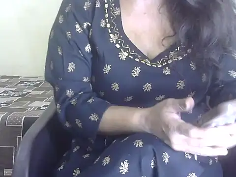 Snapshot of Lusty_Wife1 chatting on September 27, 2025, 8:09 am Lusty Wife1 online show from September 27, 2025, 8:09 am