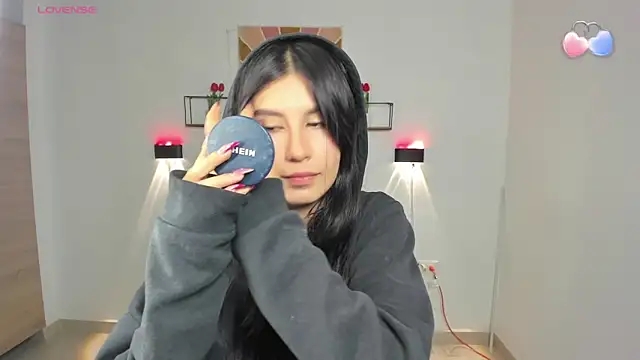 emily villamil online show from March 27, 2026, 9:05 pm