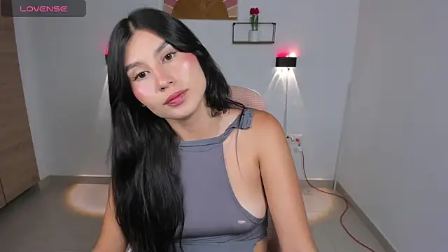 emily villamil online show from April 15, 2026, 7:58 pm