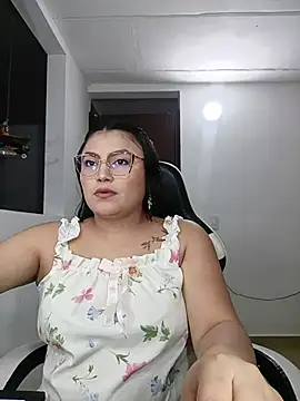 KathieBurning online show from January 7, 2026, 8:14 pm