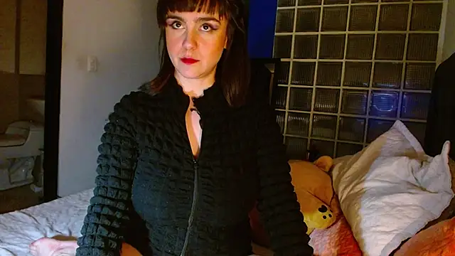 Snapshot of collette_beaufoy_ chatting on March 5, 2025, 5:07 am collette beaufoy online show from March 5, 2025, 5:07 am