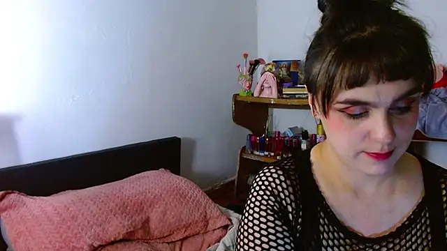 collette beaufoy  online show from June 3, 2026, 2:45 am