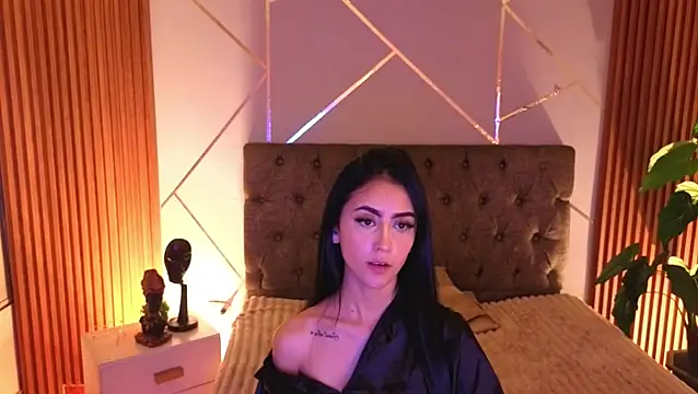 Coralinnee  online show from July 23, 2026, 3:15 am
