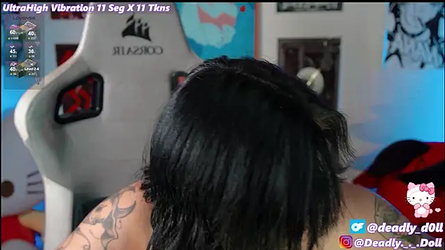 Snapshot of Deadly_Doll chatting on March 2, 2025, 8:35 pm Deadly Doll online show from March 2, 2025, 8:35 pm